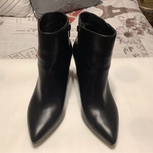 Women's Black Pointed-Toe Ankle Boots